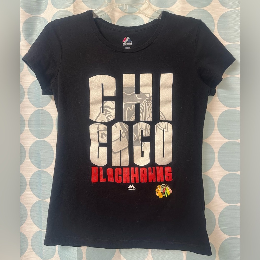 Chicago Blackhawks Women’s Shirt, Size M